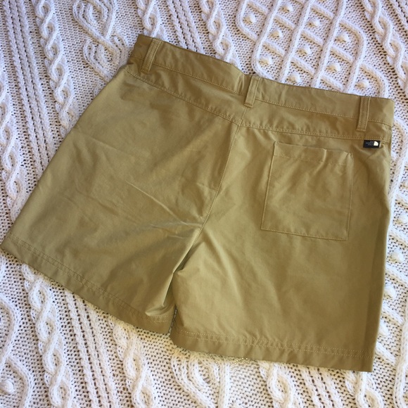 NWT The North Face Hiking Shorts Sz 18 Adjustable - Picture 2 of 4